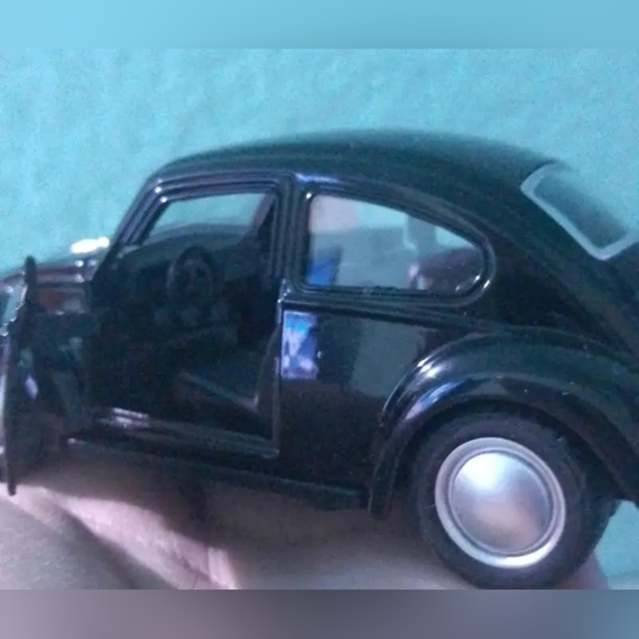 COPY - New VW Volkswagen die cast model car.  See all pics for … - Picture 7 of 16